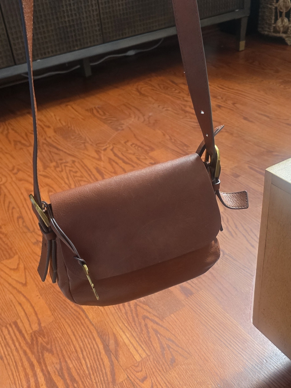 Fossil Harper Small Brown Leather Flap Crossbody Saddle Bag Purse with Key - Picture 2 of 13